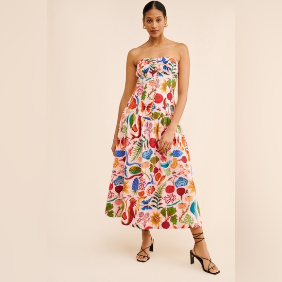 FARM Rio Dresses & Skirts - Farm Rio Printed Strapless Maxi Dress